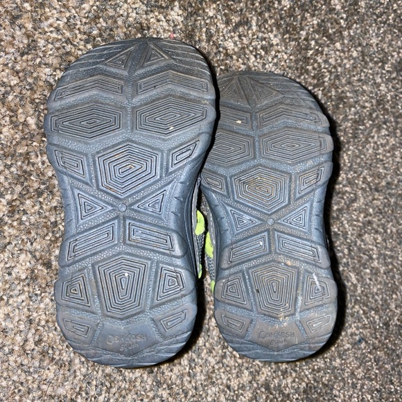Oshkosh shoes - Picture 4 of 5